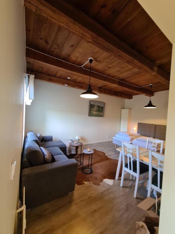 Byskolansvandrarhem Bronnestad Luaran gambar
