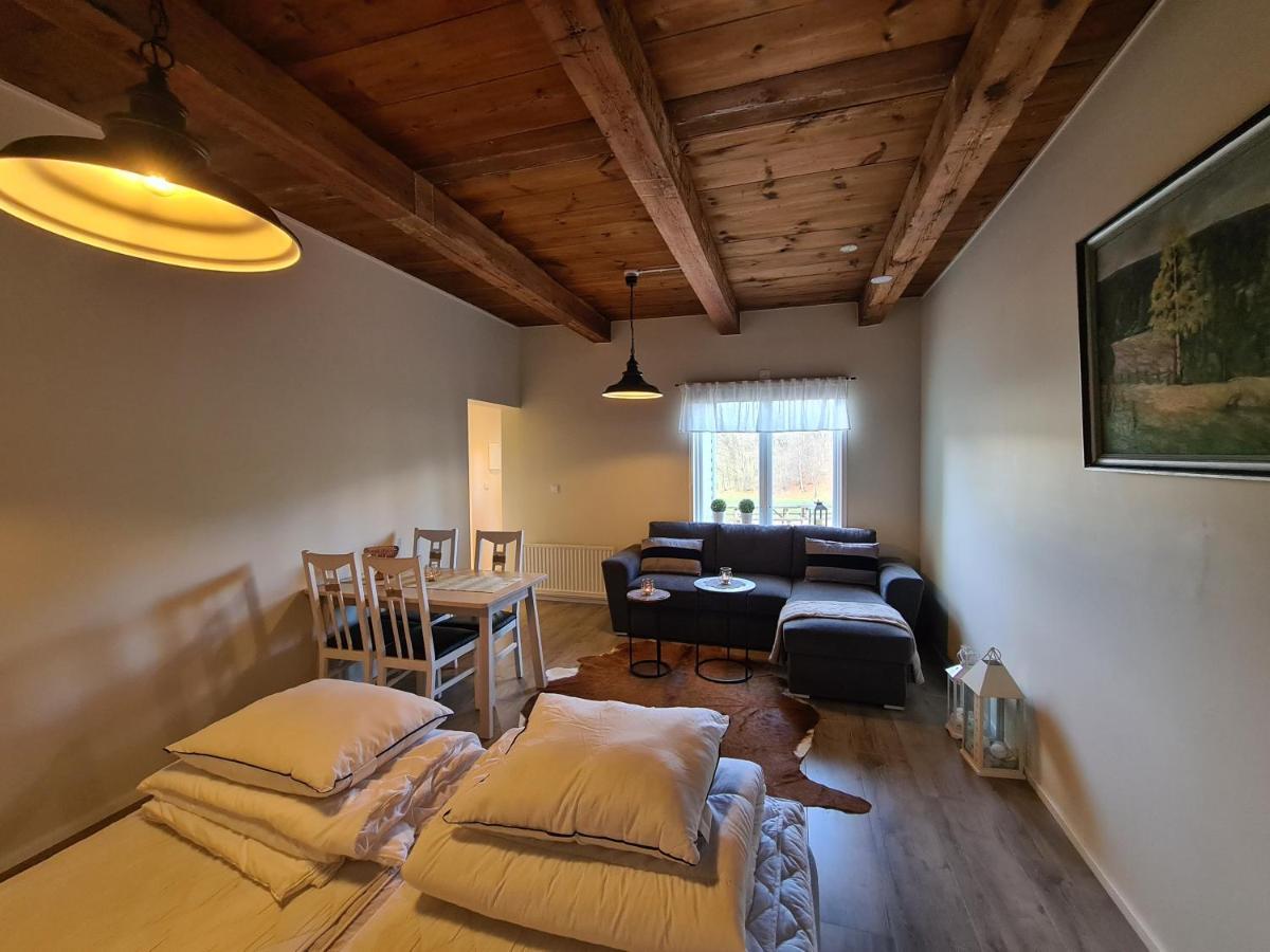 Byskolansvandrarhem Bronnestad Luaran gambar