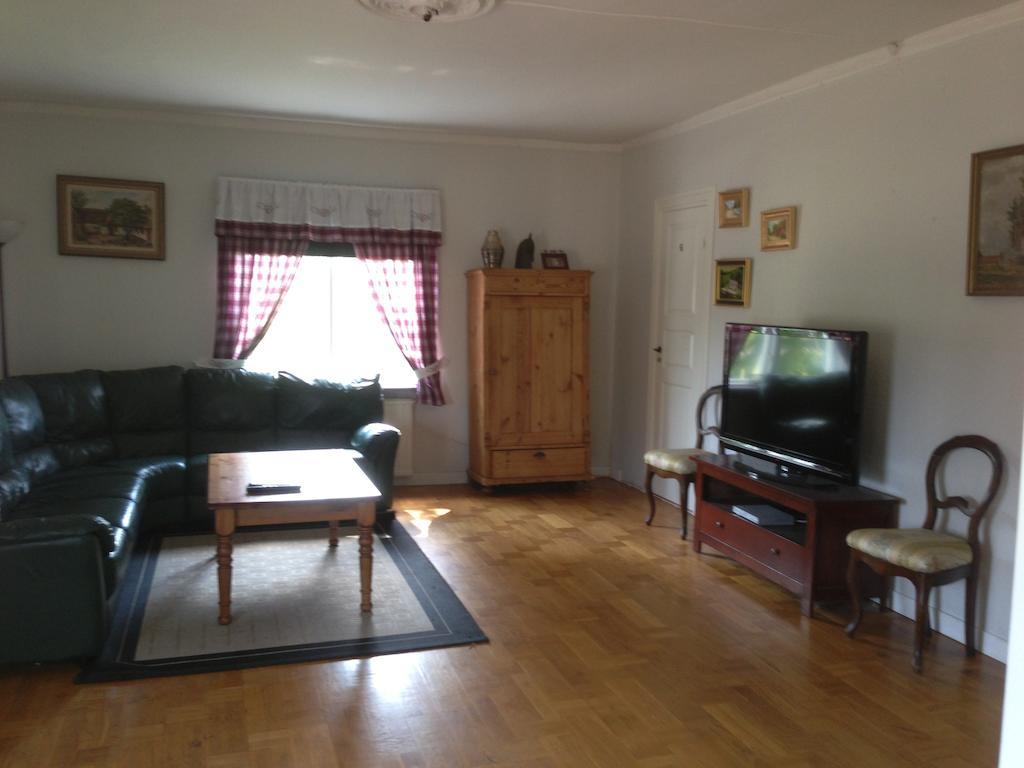 Byskolansvandrarhem Bronnestad Luaran gambar