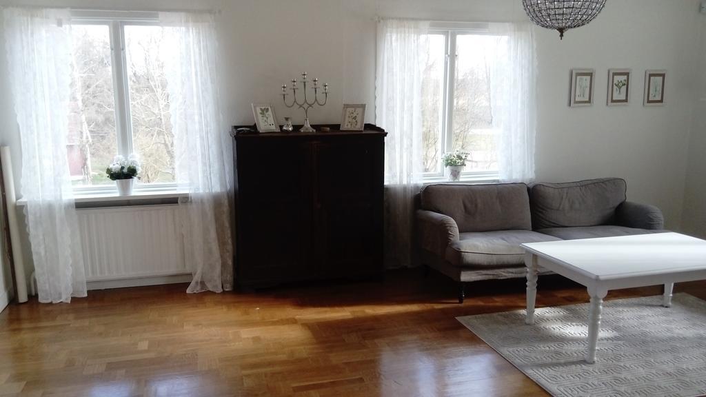 Byskolansvandrarhem Bronnestad Luaran gambar