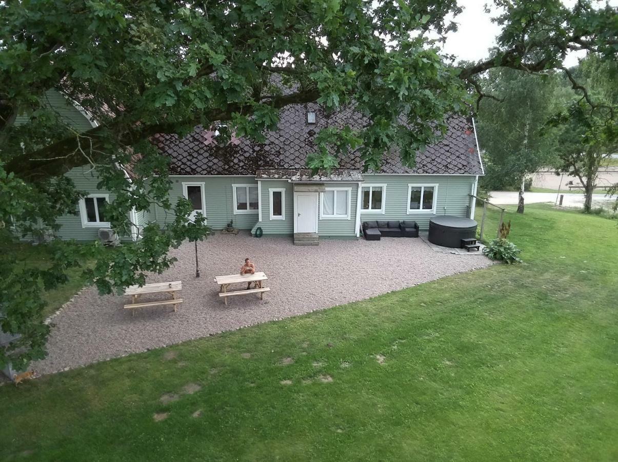 Byskolansvandrarhem Bronnestad Luaran gambar